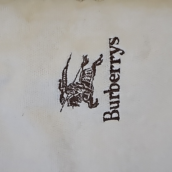 ❣️Burberrys Blanket❣️ - Picture 3 of 11